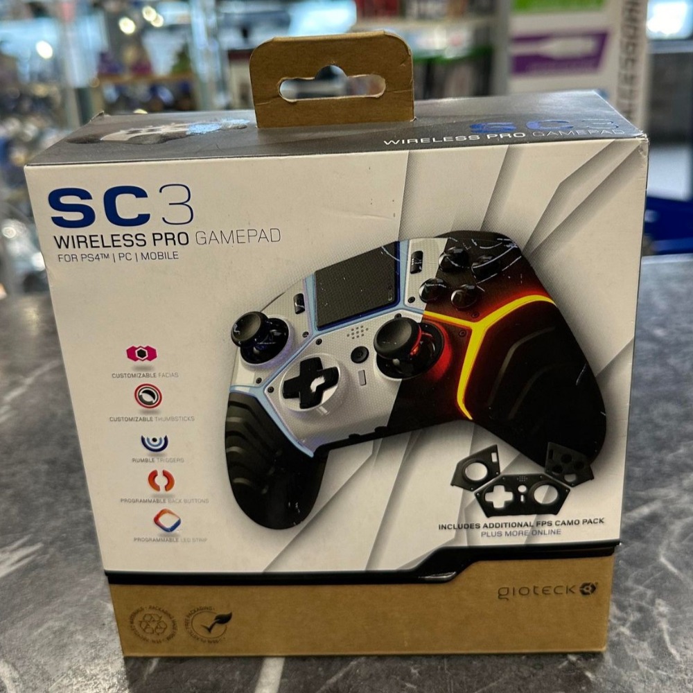 Product photo for Gioteck SC3 Wireless Pro Gamepad for PS4 and PC
