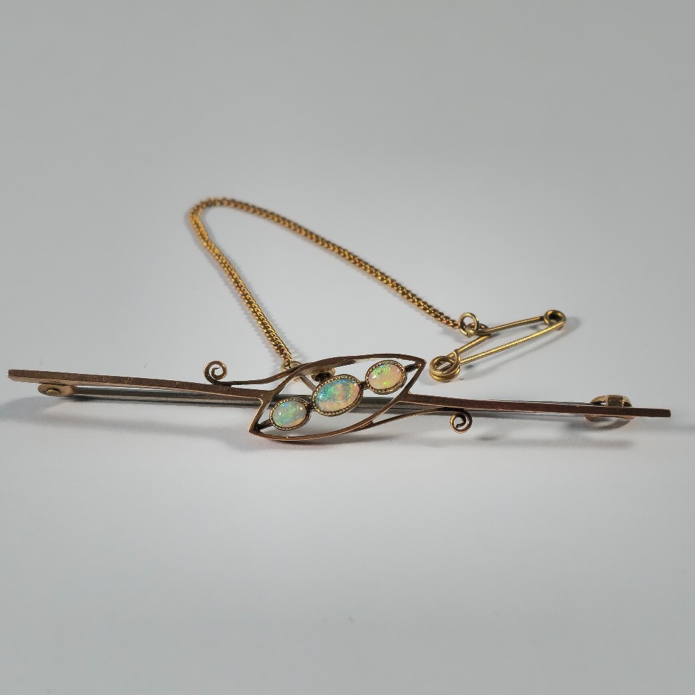 Product photo for 9ct Gold & Silver Opal Vintage Brooch