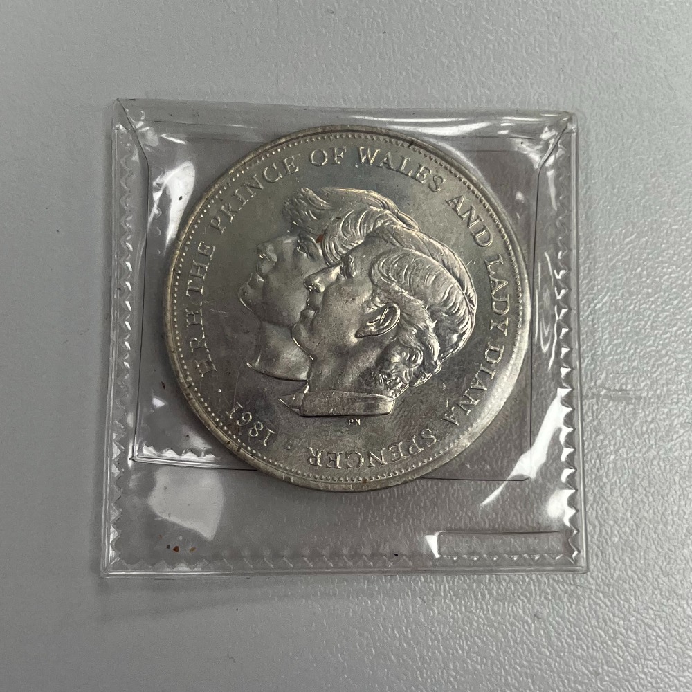 Product photo for 1981 Prince of Wales & Lady Diana Coin
