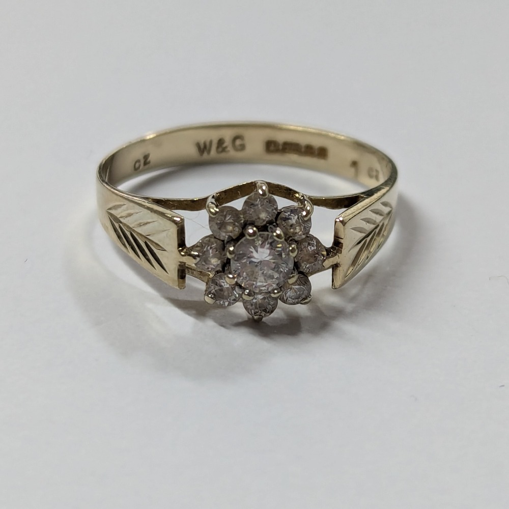 Product photo for 9ct Gold Flower Ring Size N