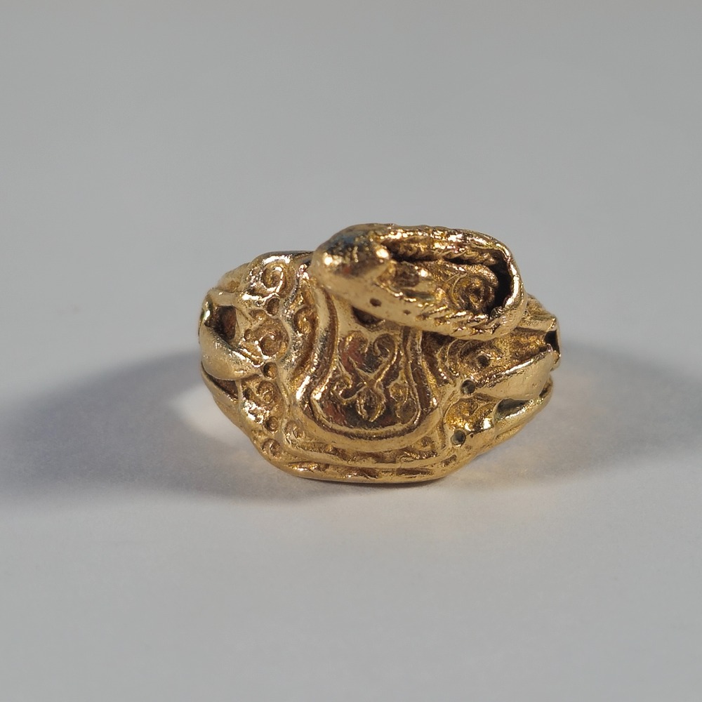 Product photo for 9ct Gold Little Saddle Ring Size H1/2