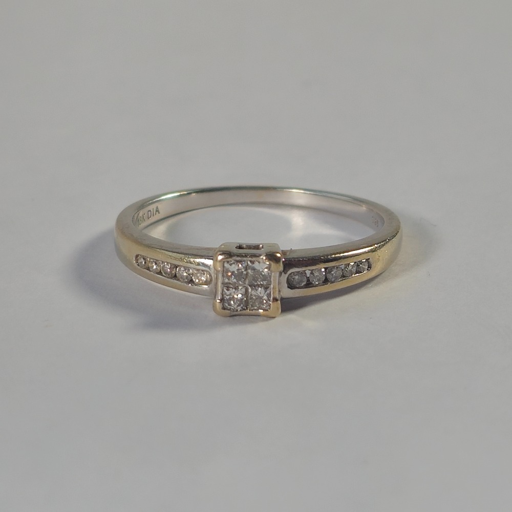 Product photo for 18ct White Gold 0.25ct Square & Round Diamond Ring Size S1/2