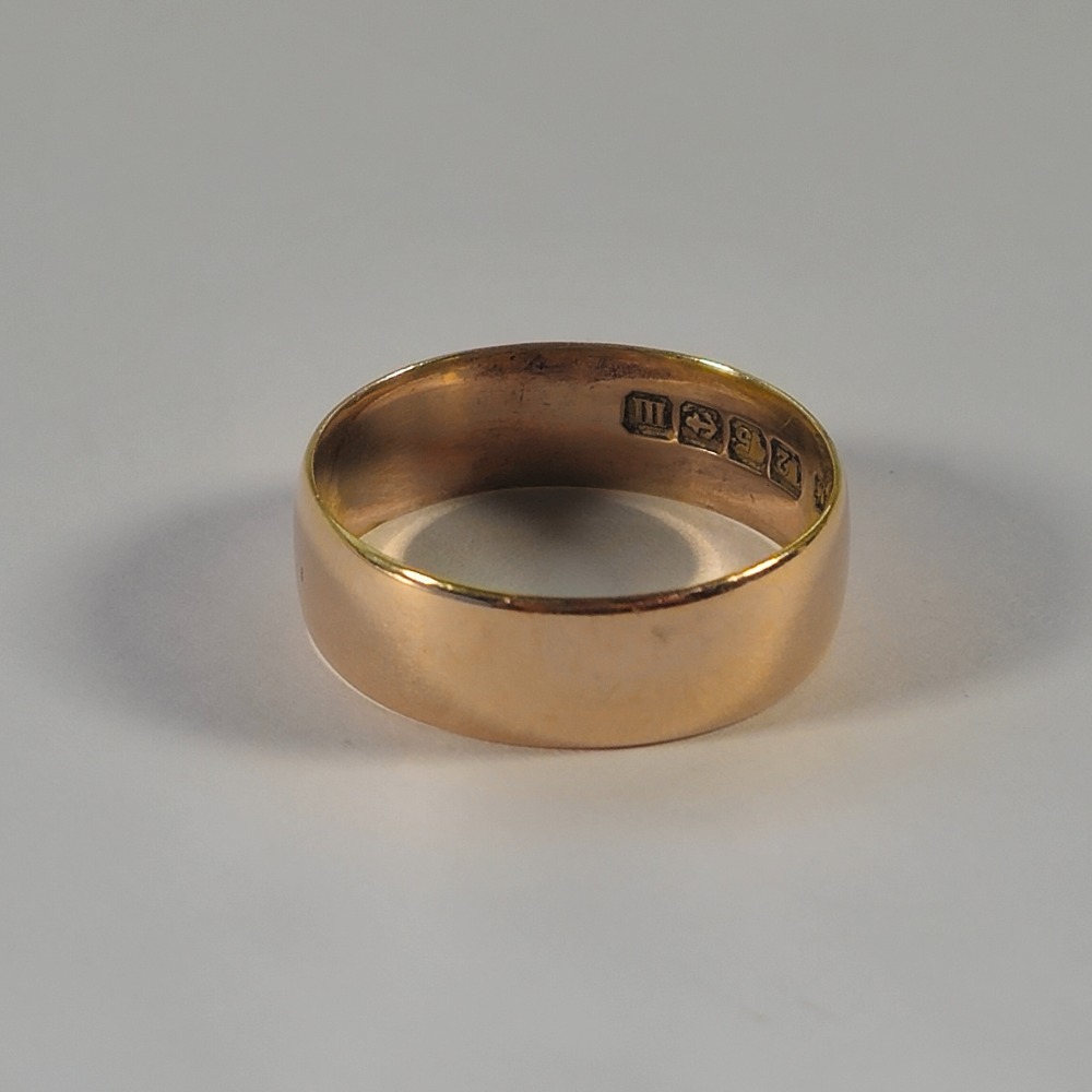 Product photo for 12ct Gold Wedding Band Size P