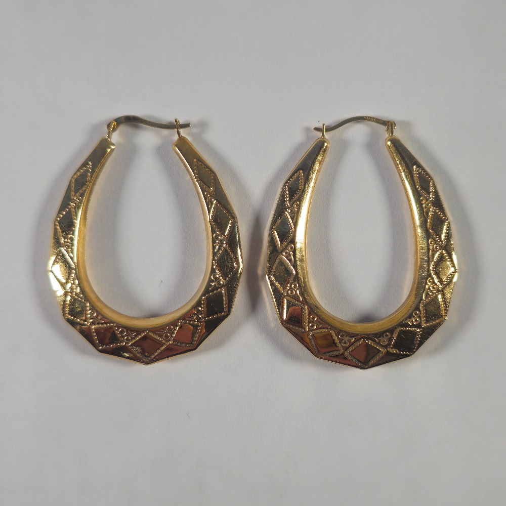 Product photo for 9ct Gold Diamond Cut Pattern Oval Hoop Earrings