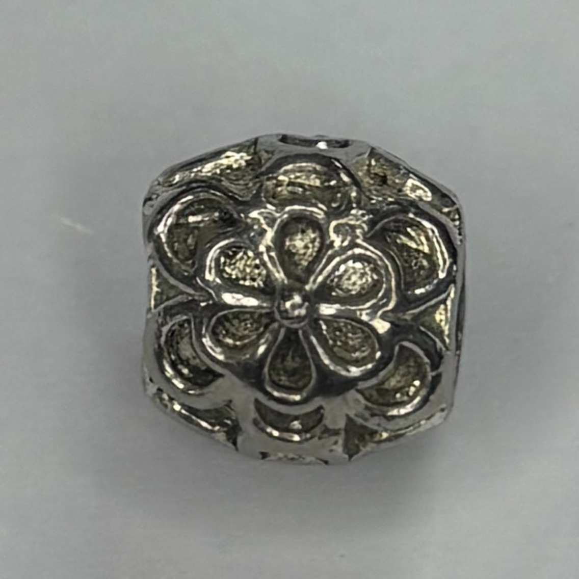 Product photo for Floral Pandora Charm