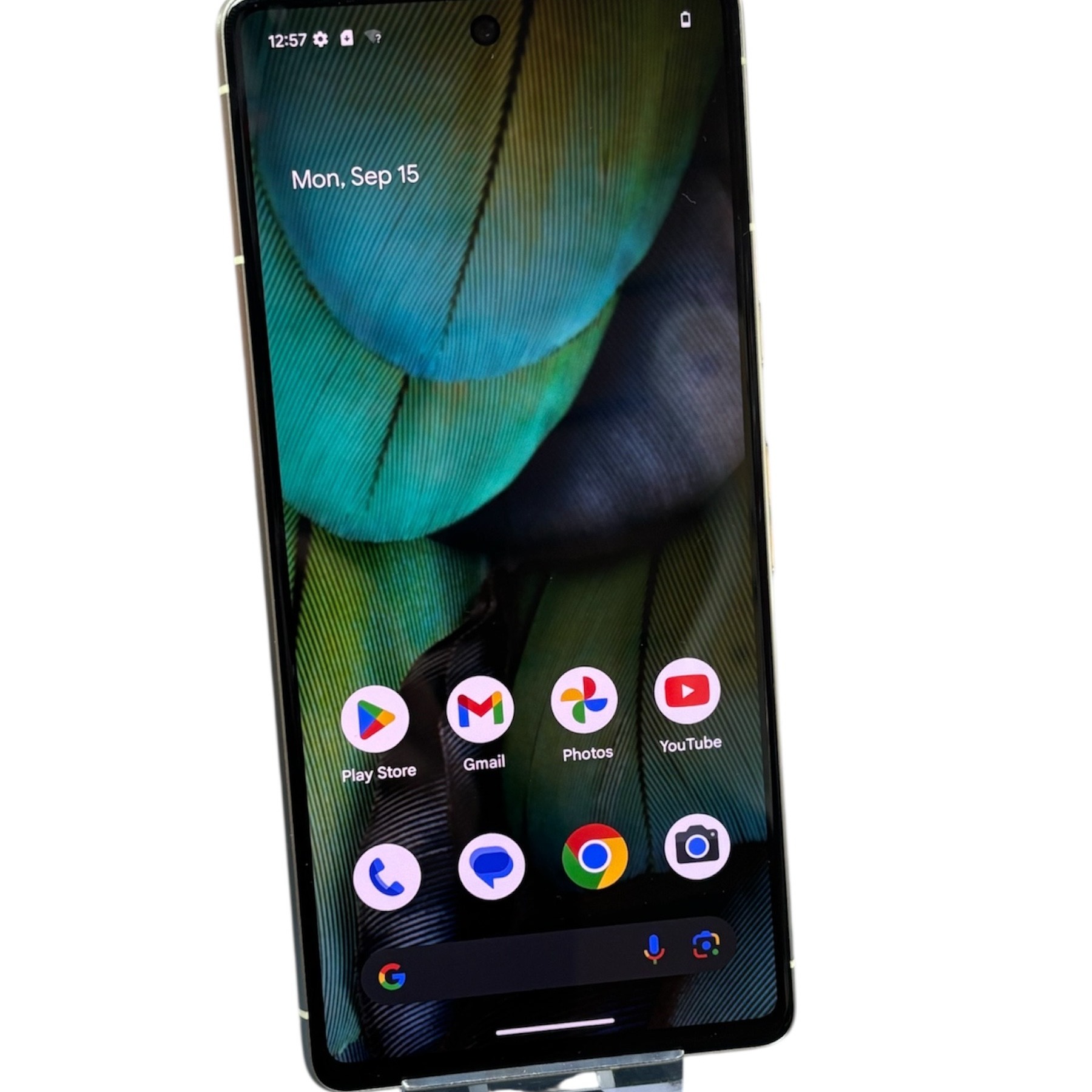 Product photo for Google Pixel 7 (128GB) Lemongrass, Unlocked B