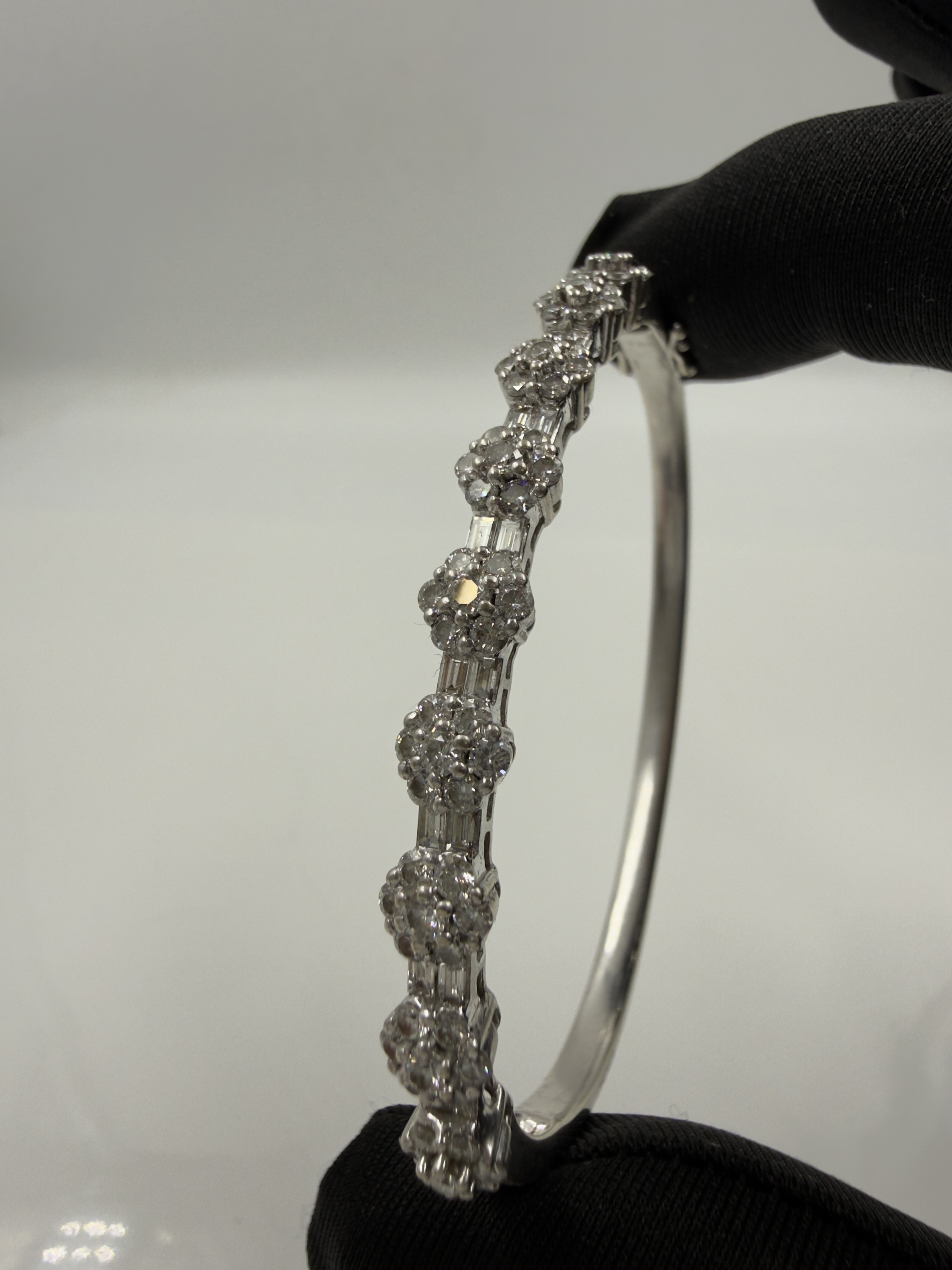 Product photo for 18CT WHITE GOLD & DIAMOND ETW 2.75CTS BANGLE NRV: £9,500.00