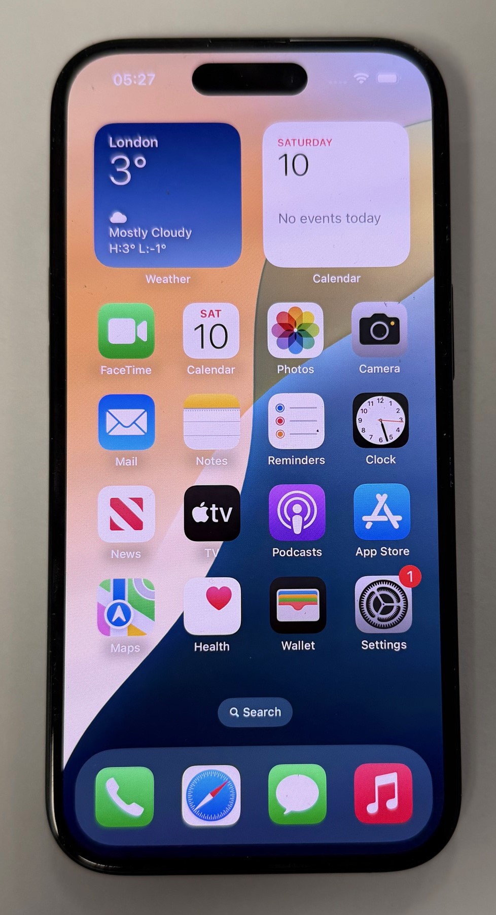 Product photo for Apple iPhone 15 – 128GB Black - 100% Battery Health