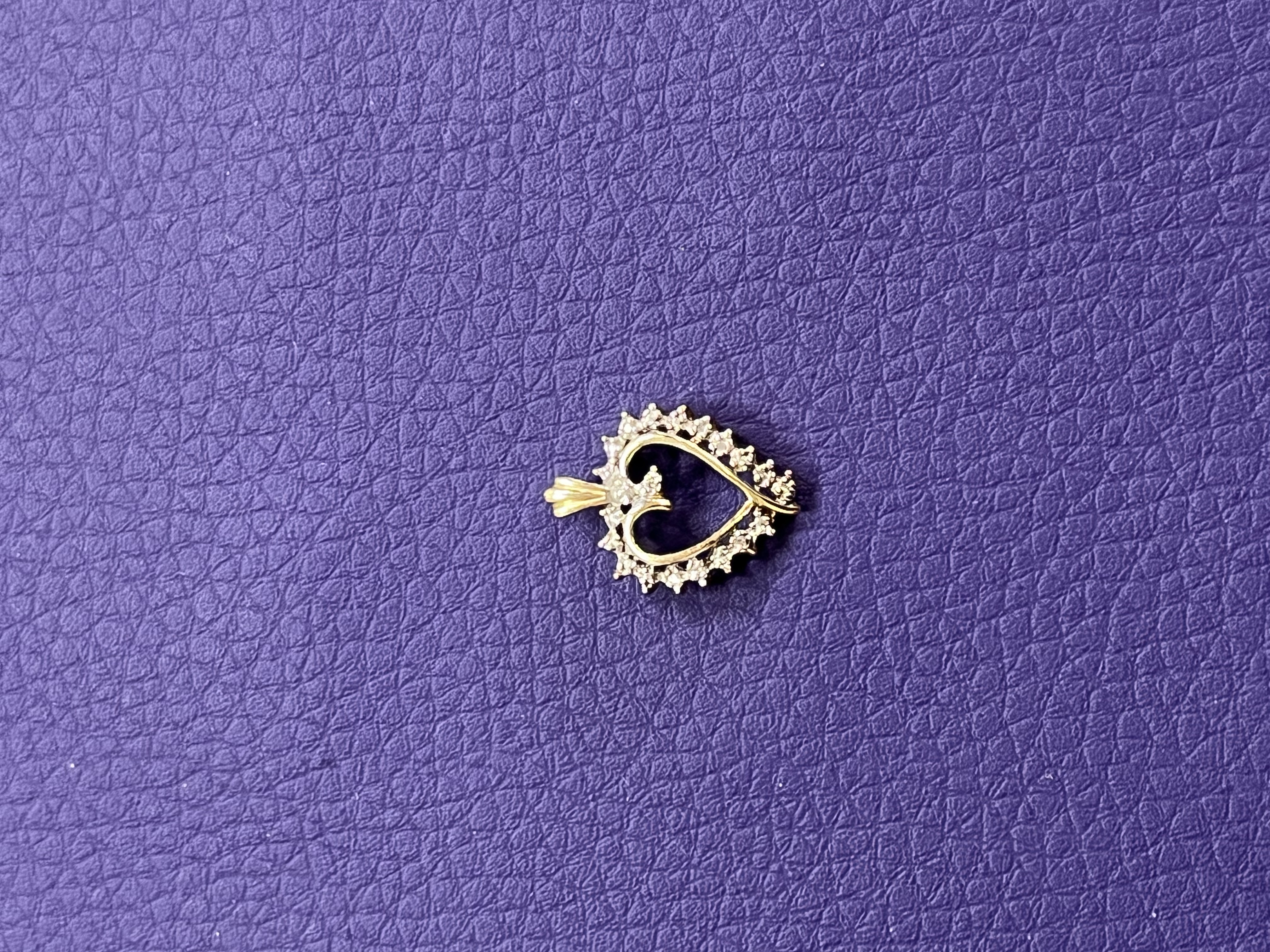 Product photo for 9K Heart Pendant