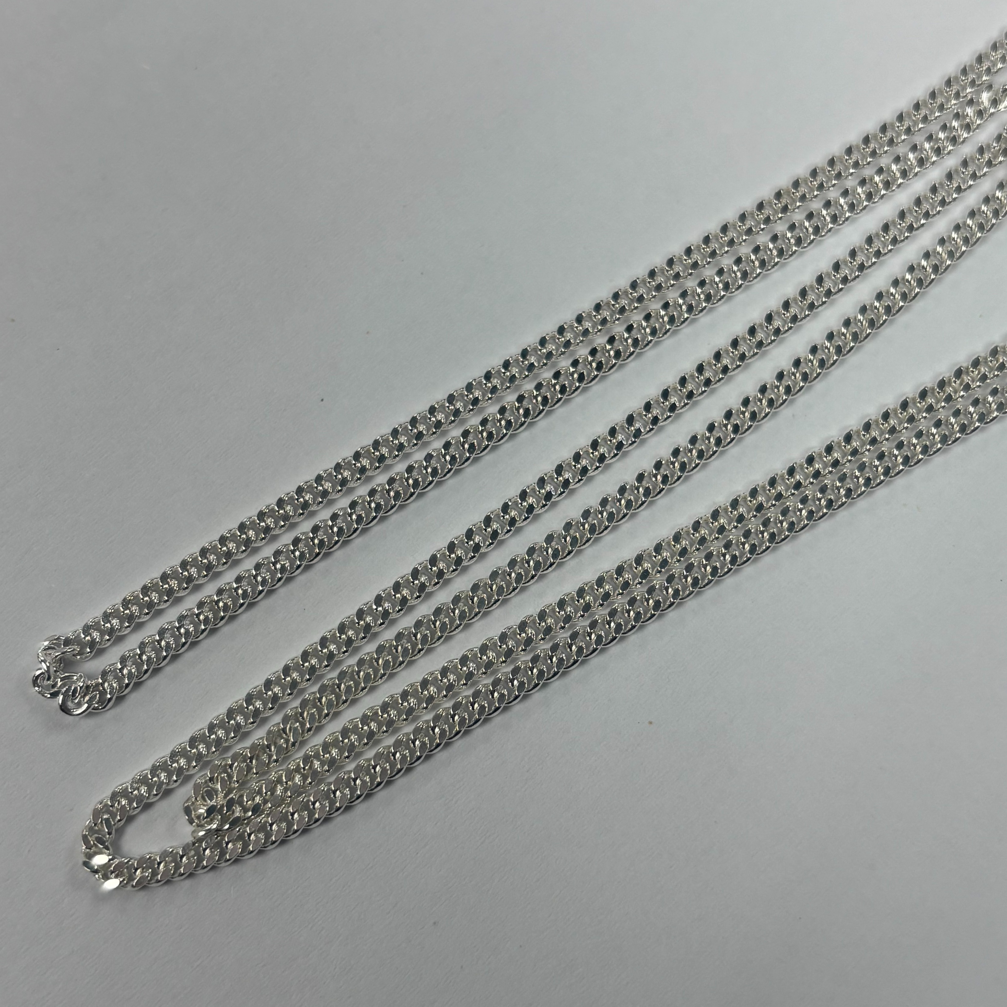 Product photo for Brand New Curb Chain 18