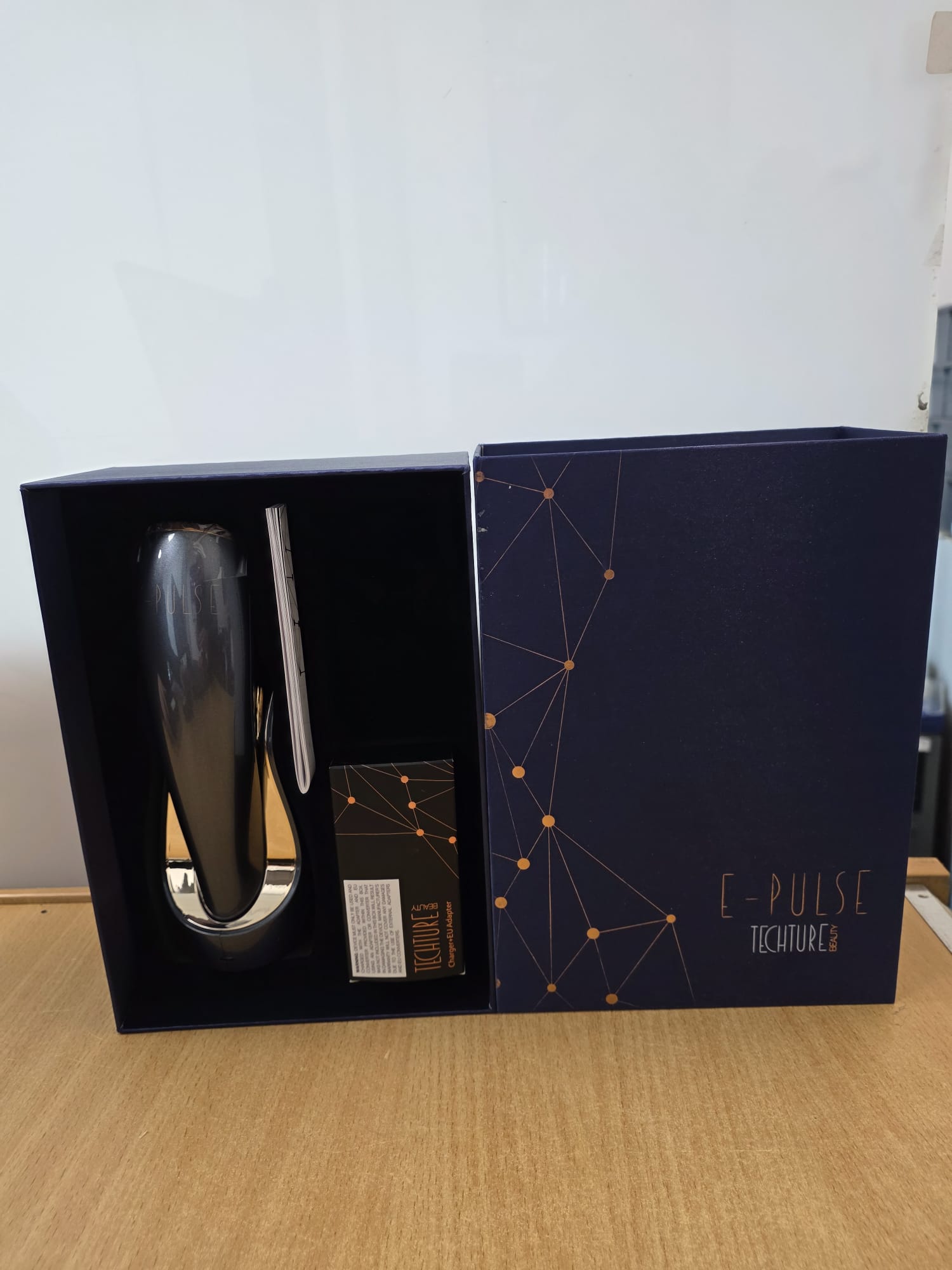 Product photo for E-Pulse Techture EMS Pro Tech Skin Tightening Treatment Device Brand New