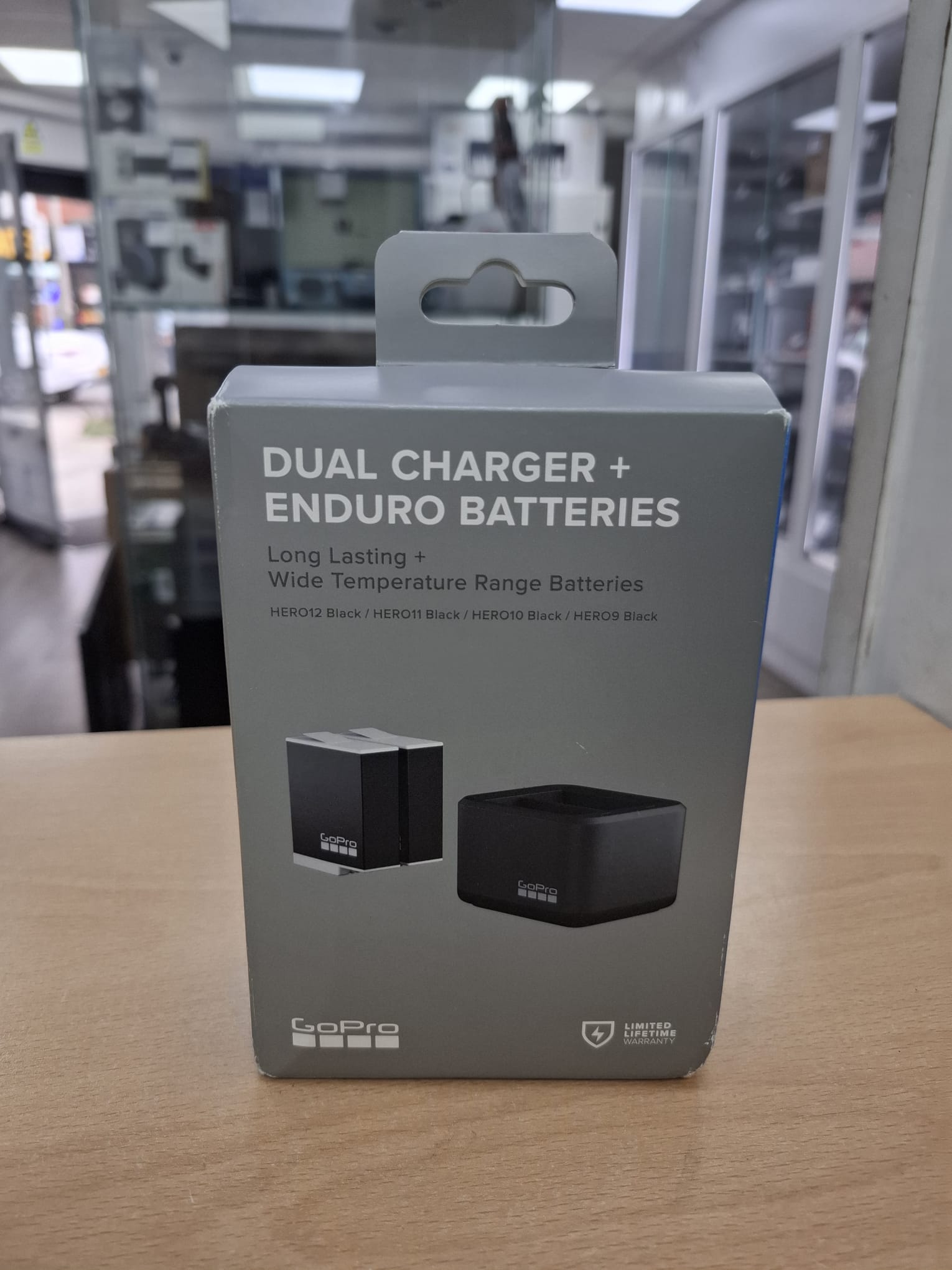New GoPro Dual Battery Charger + 2 Enduro Batteries for HERO 9, 10 