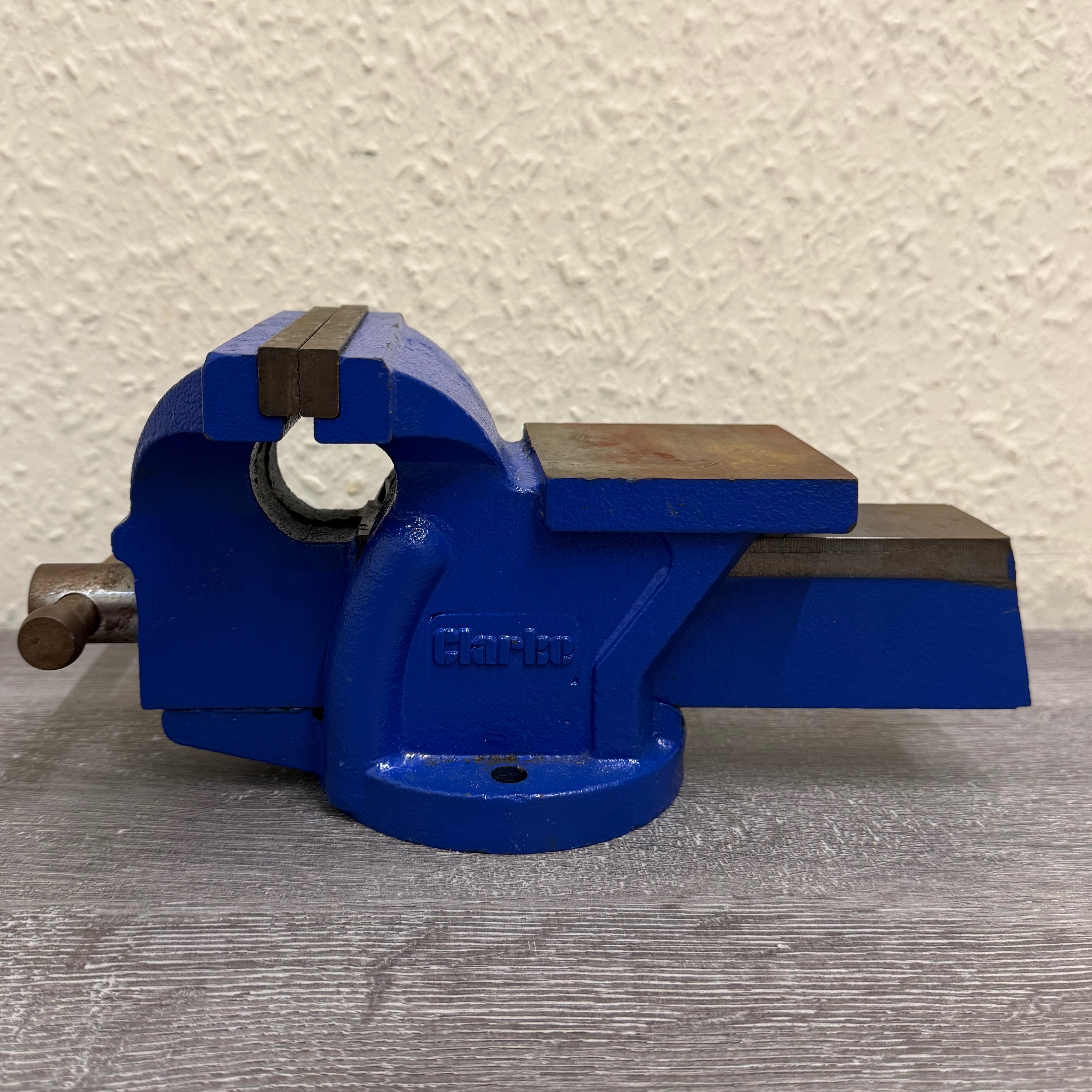 Product photo for CLARKE SWIVEL VICE WITH ANVIL