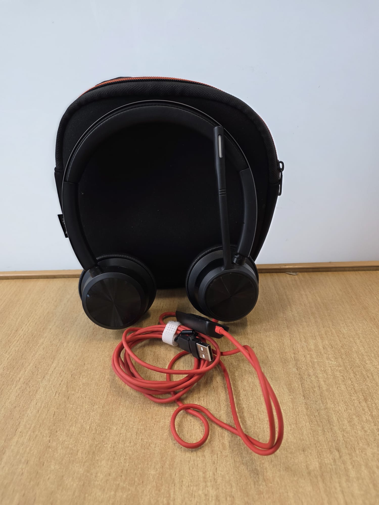 Product photo for Poly Blackwire 8225 USB-C/A ANC Headset Teams Zoom Unboxed