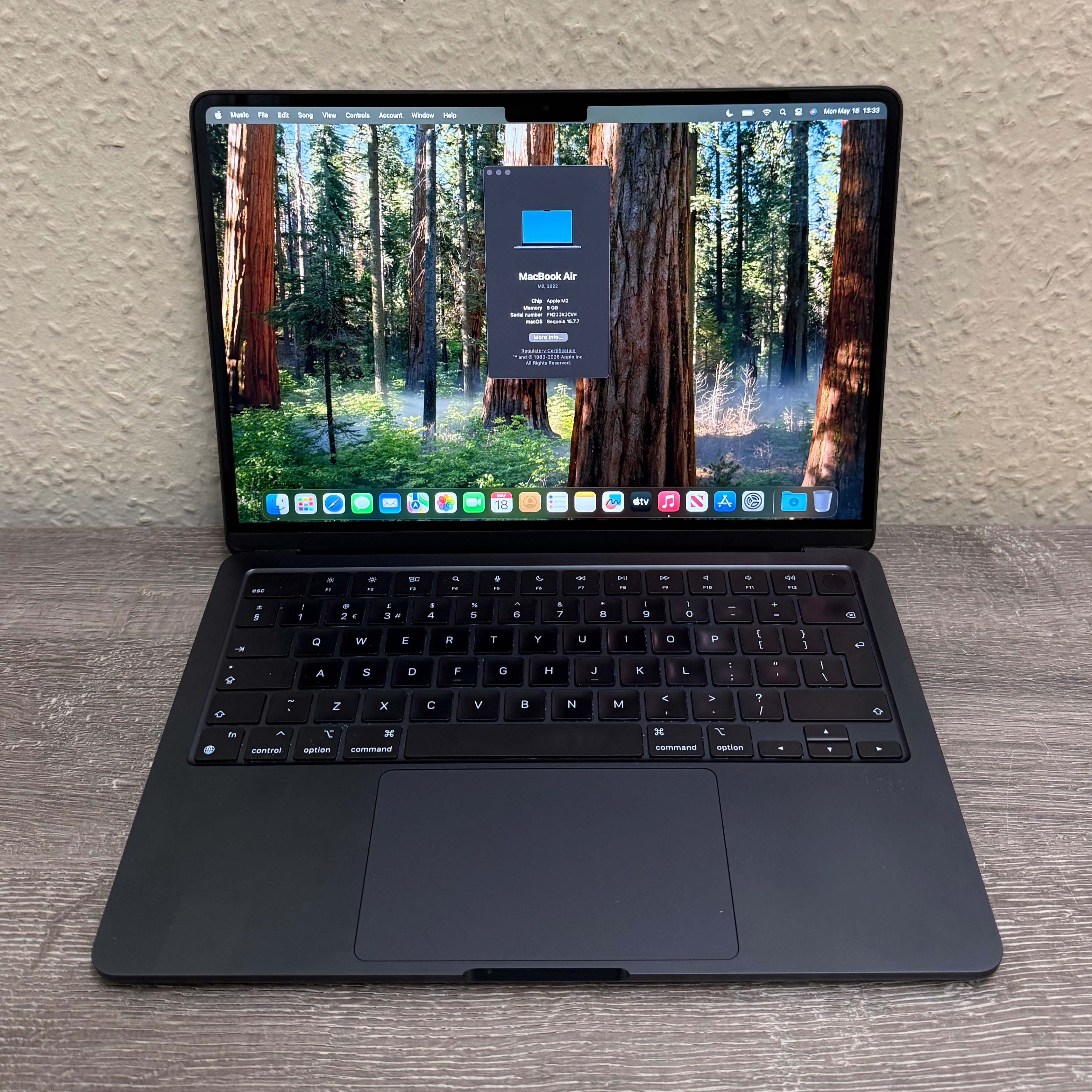 Product photo for APPLE MACBOOK AIR M2 2022 - 8GB RAM 256GB SSD