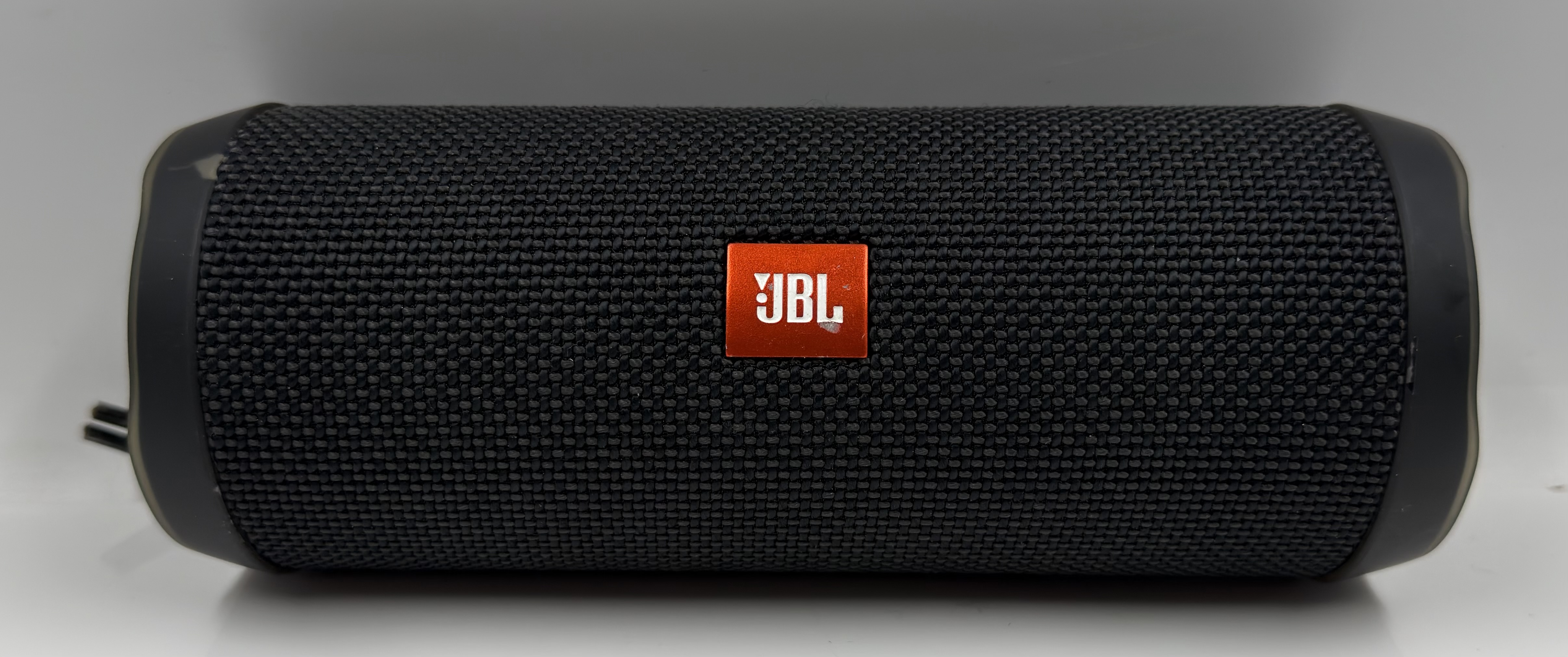 Product photo for JBL FLIP 4 PORTABLE BLUETOOTH SPEAKER