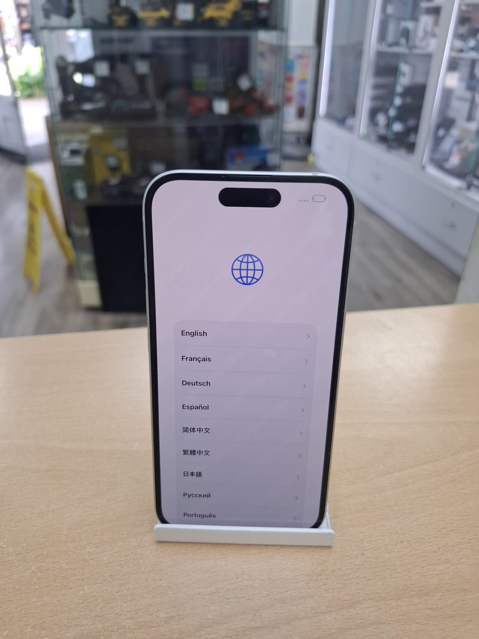 Product photo for Apple iPhone 15 - 128GB Unlocked Batt Health 82%