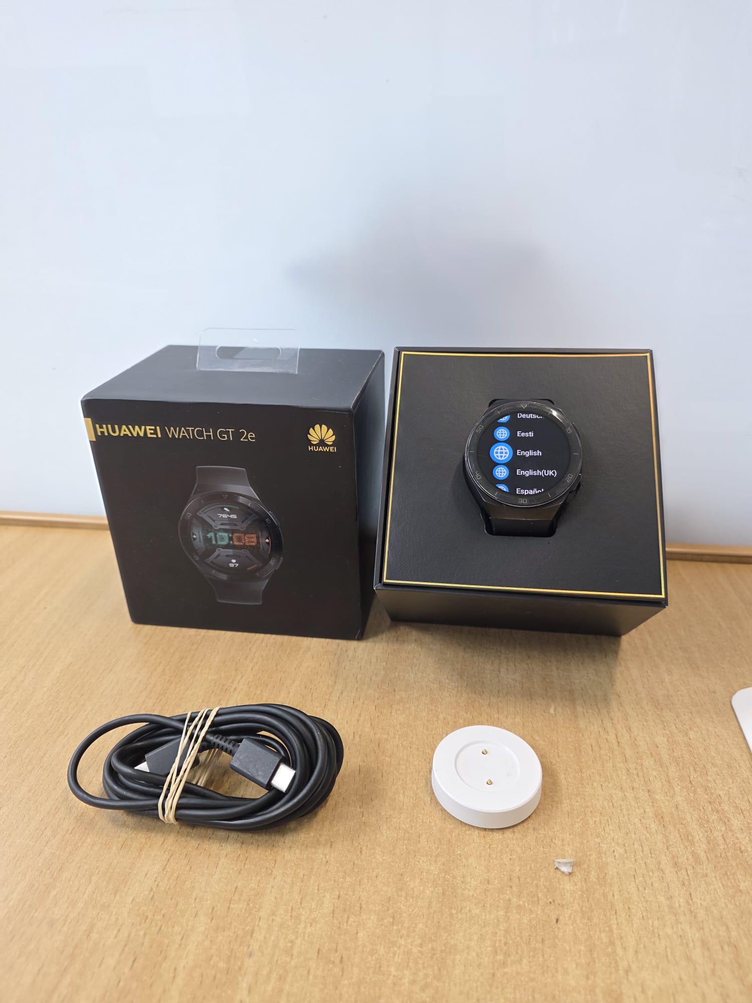 Product photo for Huawei Watch GT 2e Smartwatch Boxed Charger Manuals Included