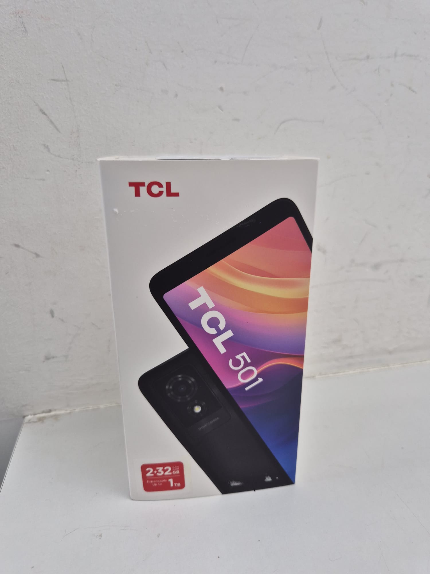 Product photo for TCL 501 32GB Prime Black **OPENED TO CHECK**